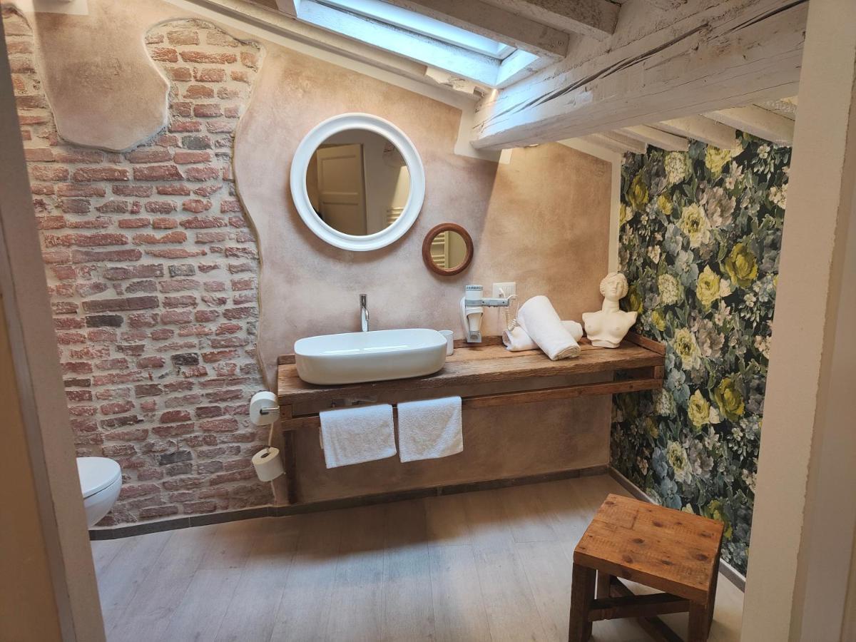 Hotel Il Pozzo Di Santa Zita à Lucques Extérieur photo